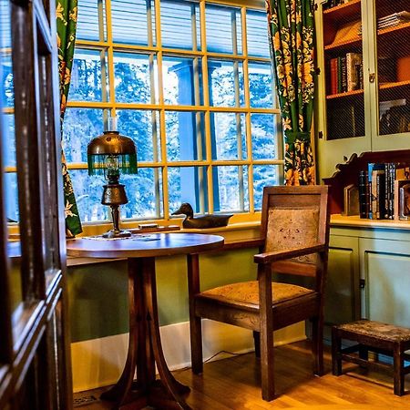The Craftsman House Bed & Breakfast Bragg Creek Ngoại thất bức ảnh