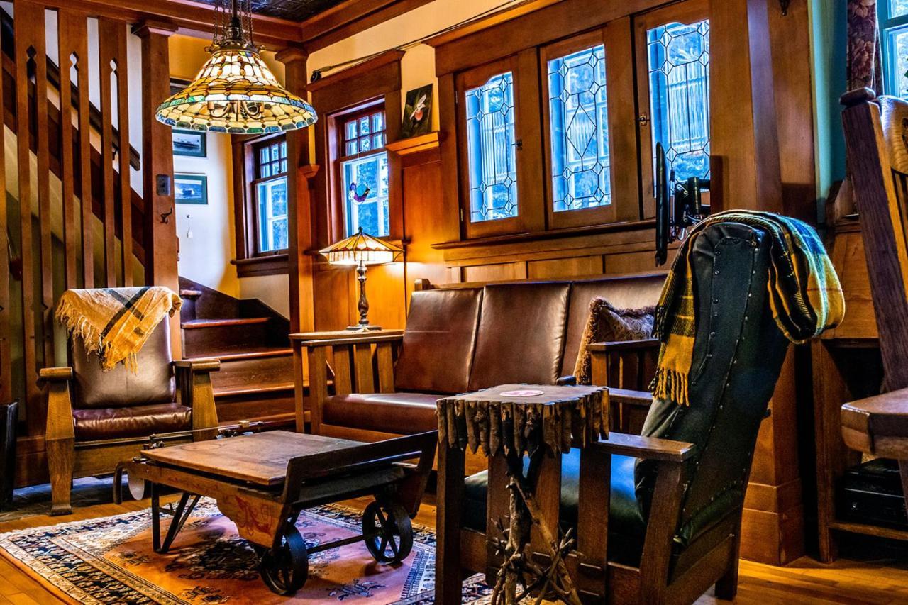 The Craftsman House Bed & Breakfast Bragg Creek Ngoại thất bức ảnh