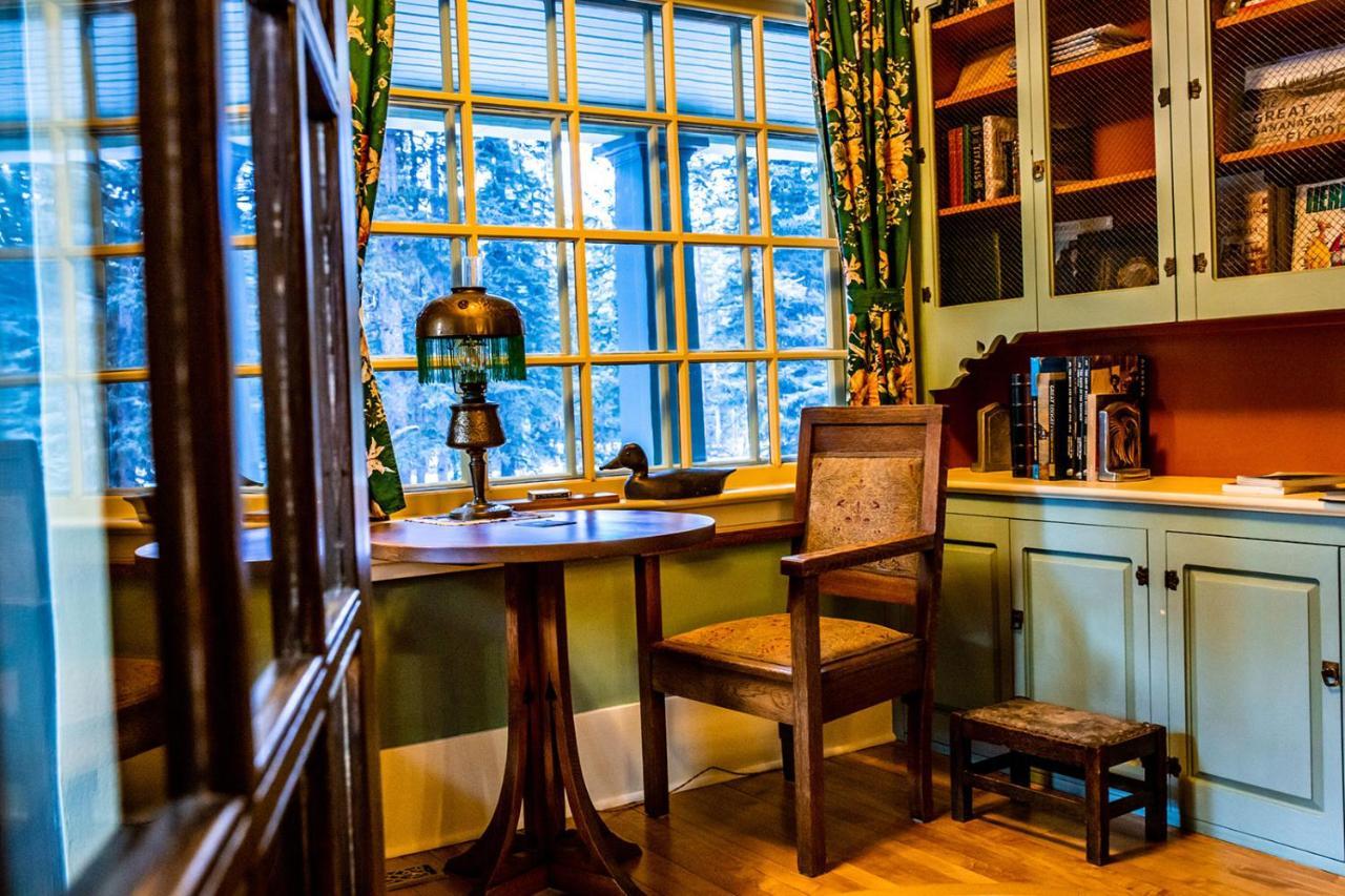The Craftsman House Bed & Breakfast Bragg Creek Ngoại thất bức ảnh