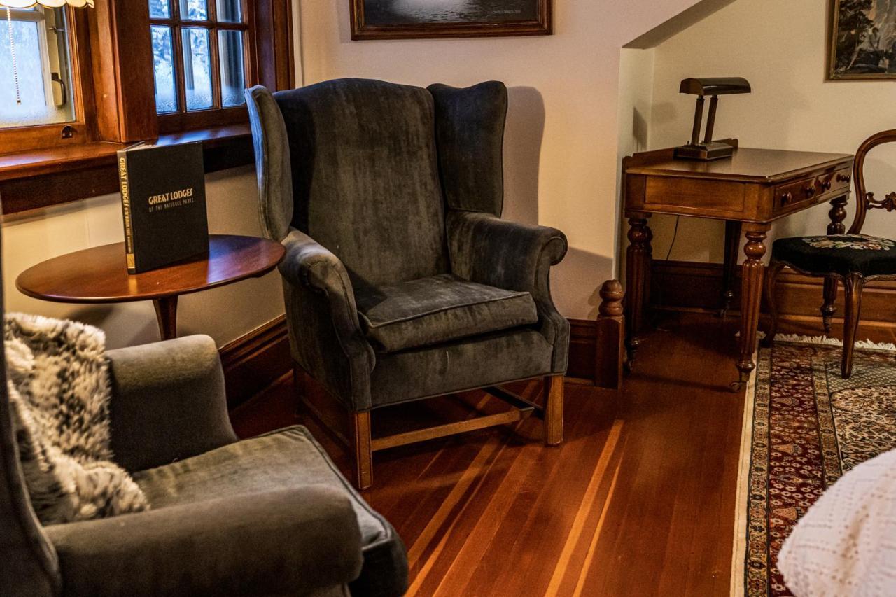 The Craftsman House Bed & Breakfast Bragg Creek Ngoại thất bức ảnh